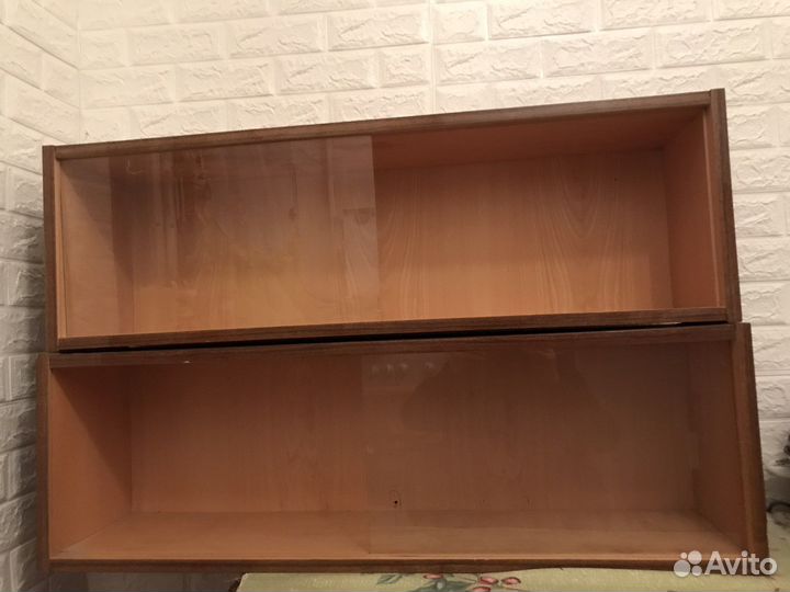 Полки книжн.со стеклом Чехословакия