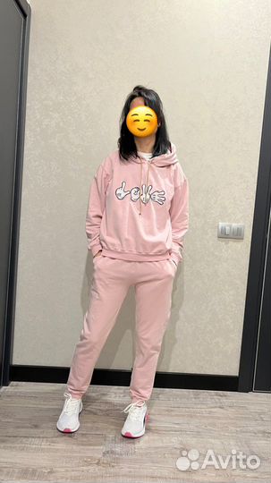 Костюм женский