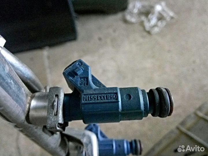 Топливная рампа С форсунками двс AWT 1.8T