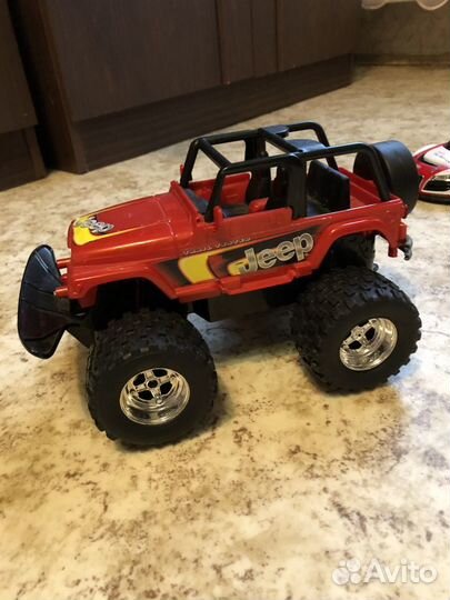 Автомобили на радиоупралении