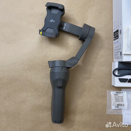 Стабилизатор DJI Osmo Mobile 3 (монопод/стедикам)