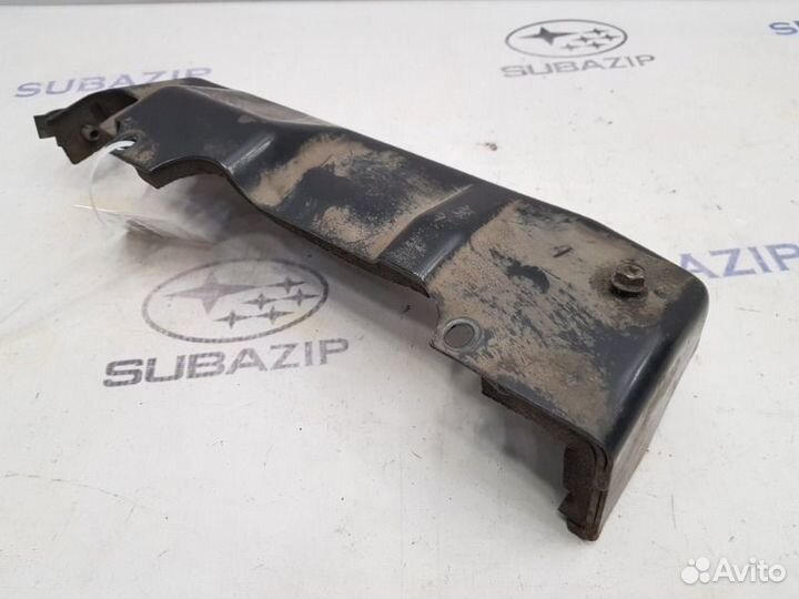 Кожух впускного коллектора правый Subaru Legacy