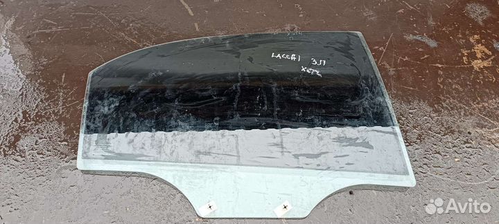 Заднее правое стекло Шевроле Лачетти хетчбэк