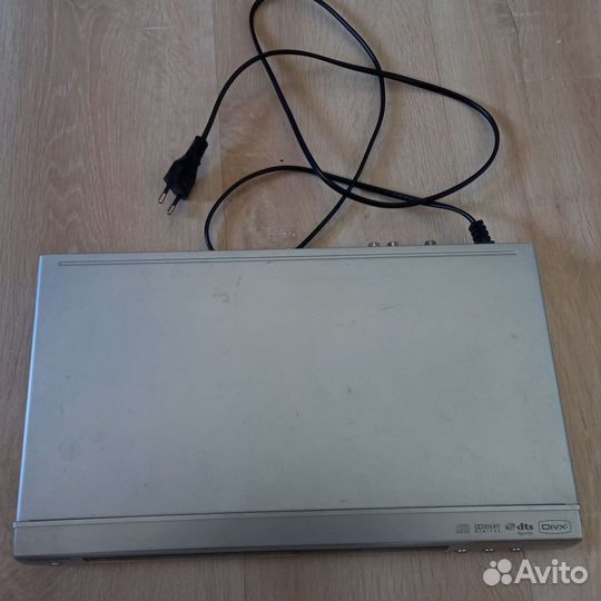 DVD-плеер Toshiba SD-580SR