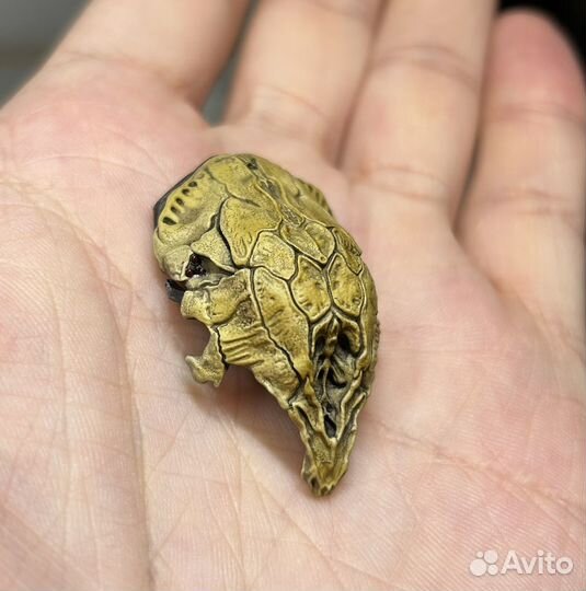 Фигурка,маска, predator prey
