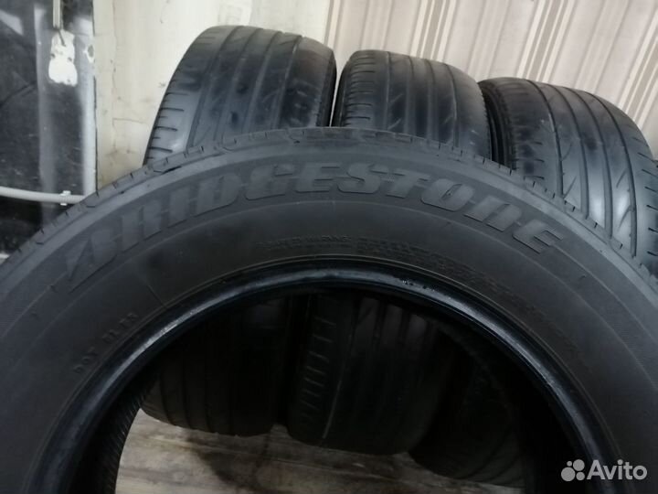 Bridgestone Dueler H/P Sport 225/65 R17