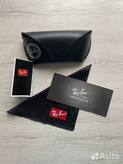 Солнцезащитные очки ray ban clubmaster