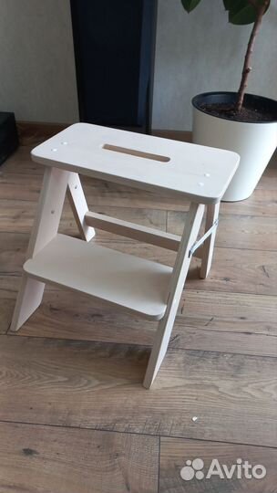 Стремянка деревянная