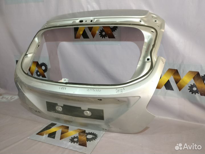Ford Focus 3 Крышка багажника Хэч 0889