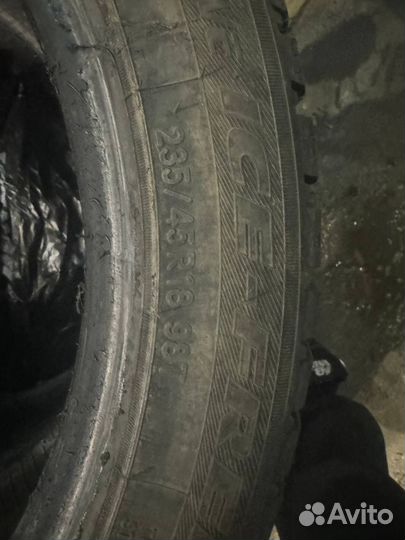 Toyo 310 235/45 R18 20C