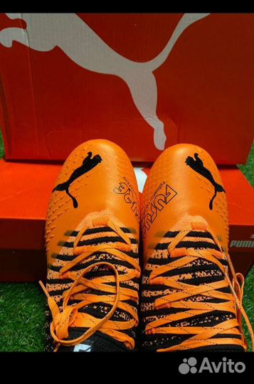 Футбольные бутсы puma