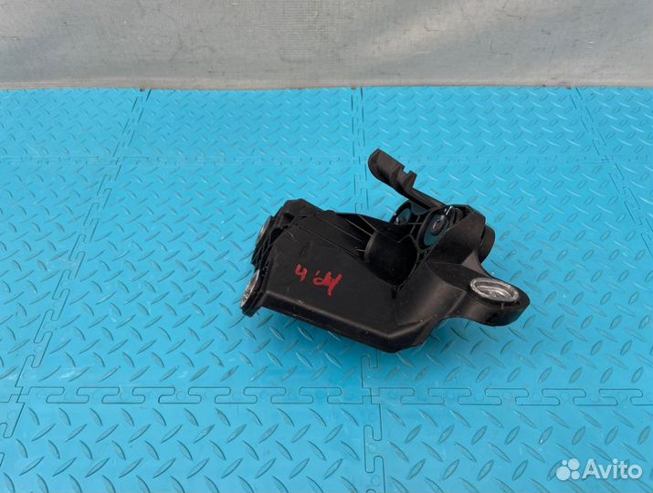 Кронштейн Mercedes-Benz E-Class W212 276.952 3.5