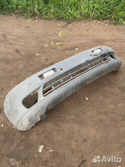 Передний бампер Мерседес Вито 638