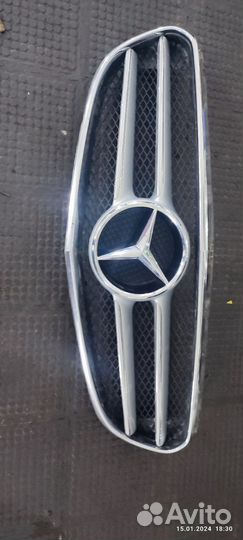 Решетка радиатора на mercedes w 212