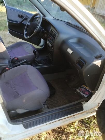 Nissan Primera 1.6 МТ, 1996, битый, 342 644 км