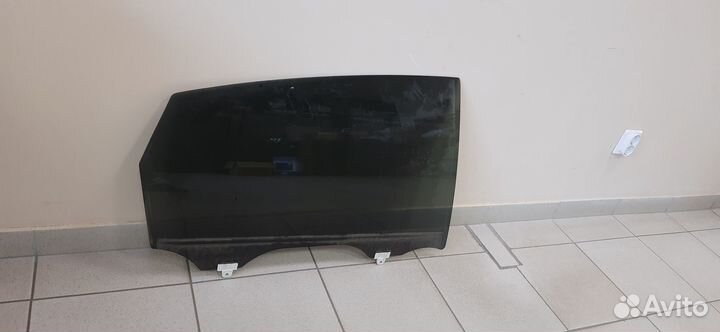 Стекло правой двери Teana 32
