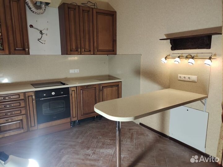 Столешница из камня (кварц, акрил)