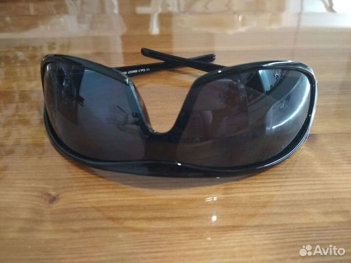 Солнцезащитные очки