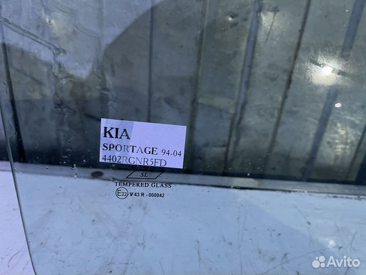 Стекло переднее правое Kia Sportage 1. 1995-2003