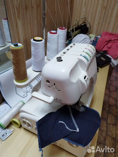 Оверлок бытовой бу