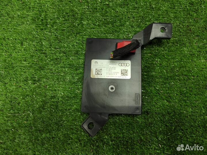 Блок управления безключевым доступом 4F0907335B Au