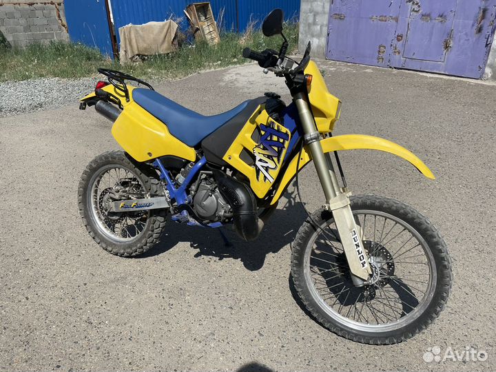 Suzuki TS 200R