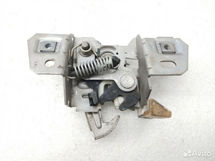 Замок капота Volvo S40 2006