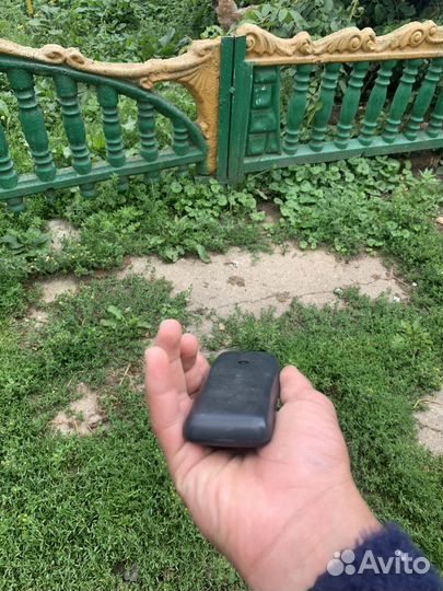 Продам телефон