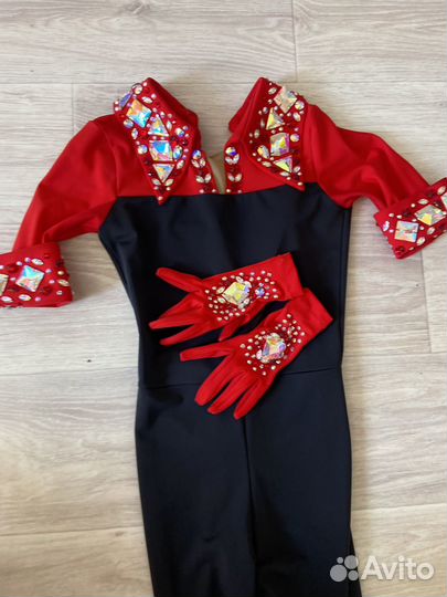 Костюм для выступления фигурное катание