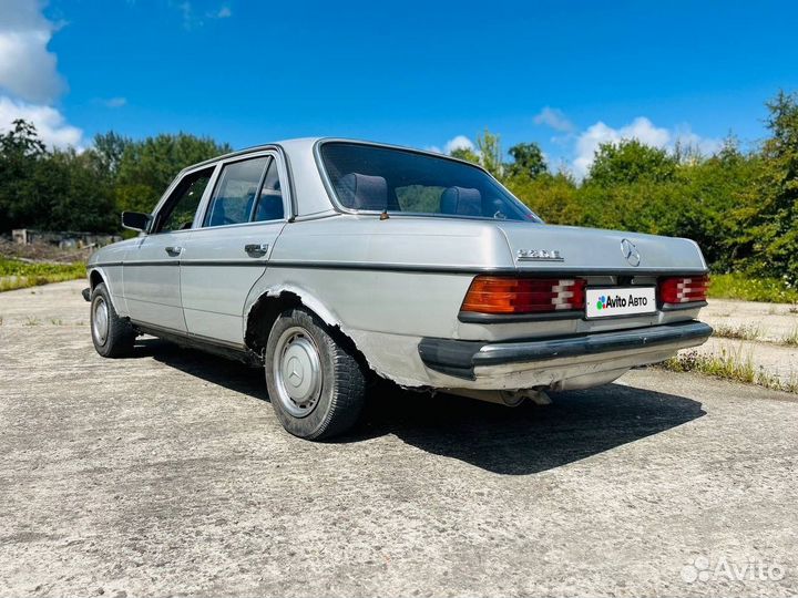 Mercedes-Benz W123 2.3 МТ, 1982, 175 000 км