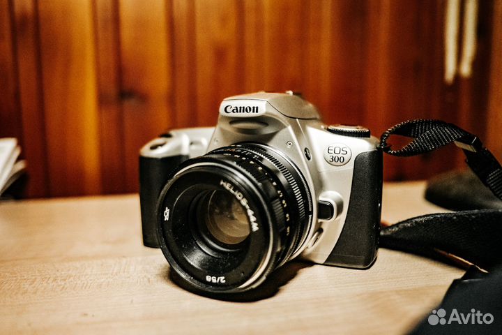 Фотоаппрат Canon EOS 300