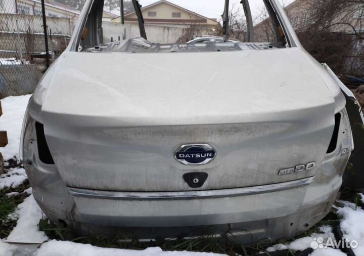 Крышка богажника датсун ми-до