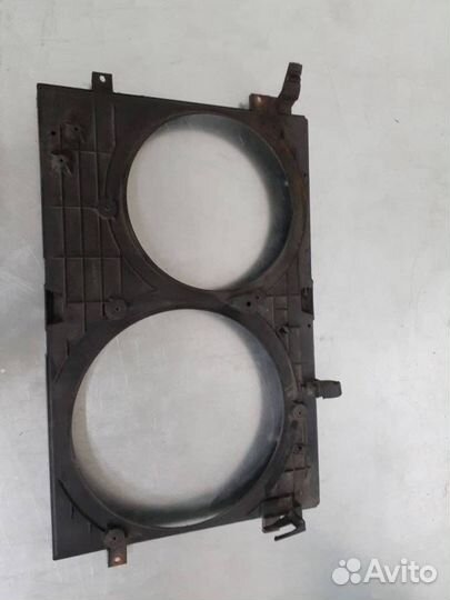 Диффузор вентилятора Volkswagen Bora 2000