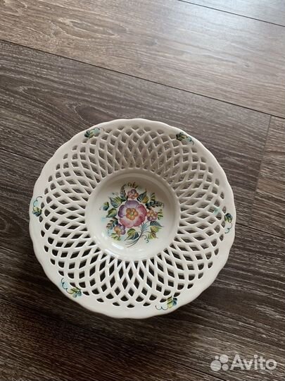 Тарелка настенная фаянс ручная работа