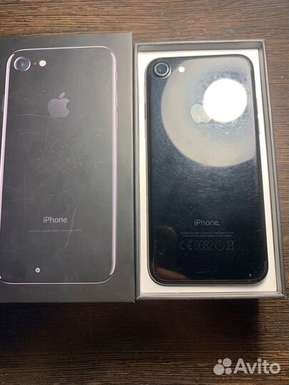 Телефон iPhone 7, Jet Black, 32GB