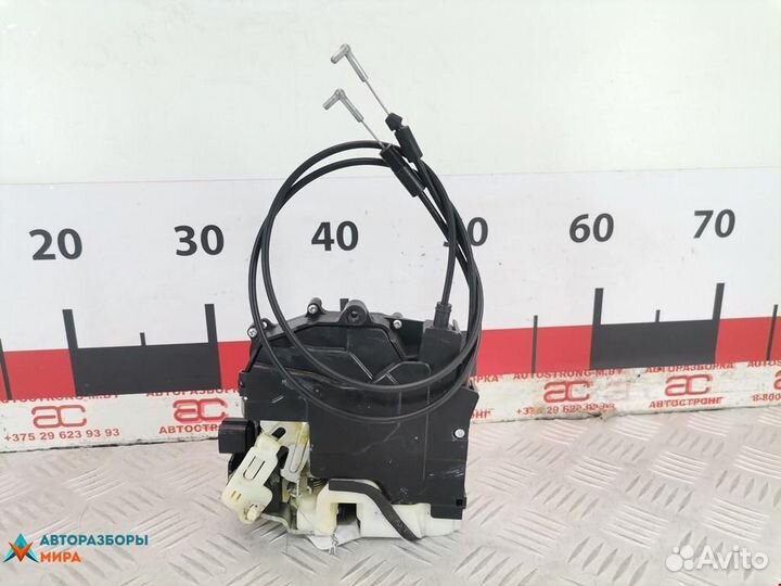 Замок двери задней правой Mitsubishi Outlander