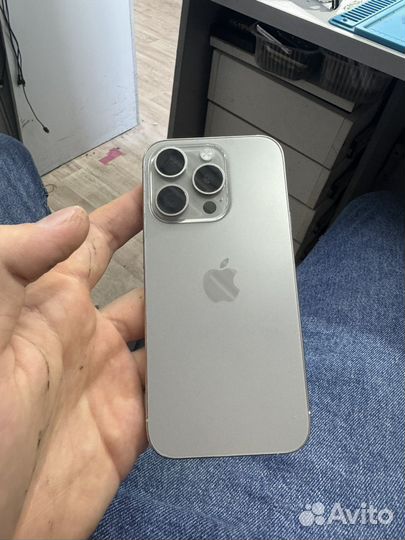iPhone 15 Pro, 256 ГБ