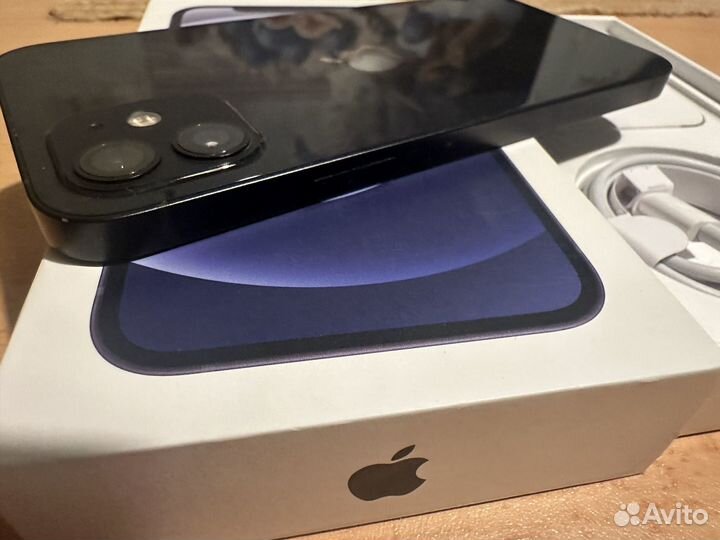 iPhone 12, 64 ГБ