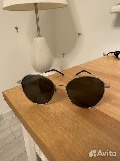 Солнцезащитные очки saint laurent