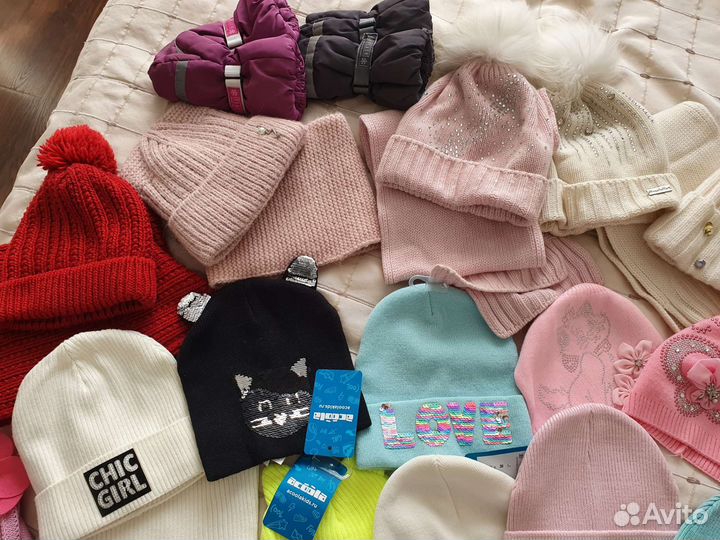 Шапки демисезонные и зима для девочки