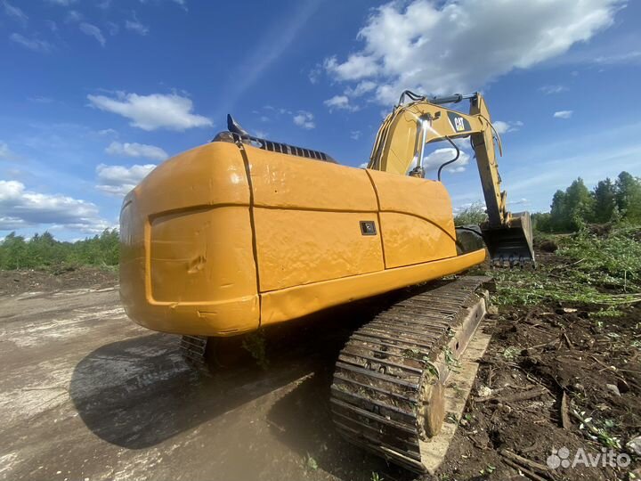 Гусеничный экскаватор CAT 324D L, 2011