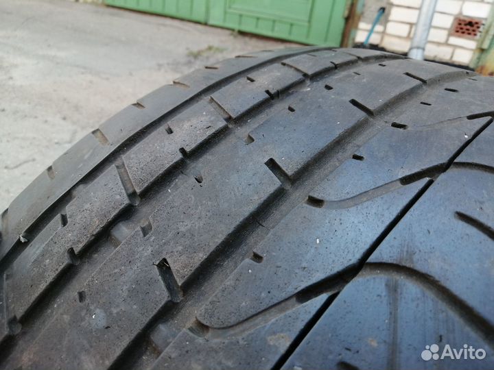 Pirelli P Zero PZ4 235/40 R18 95Y