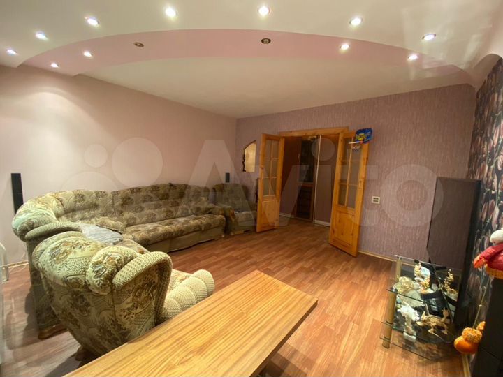 4-к. квартира, 77 м², 8/9 эт.