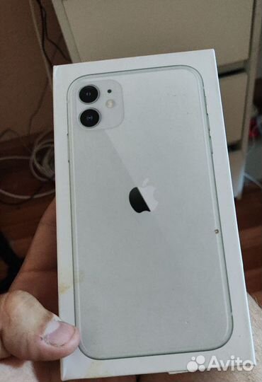 iPhone 11, 64 ГБ