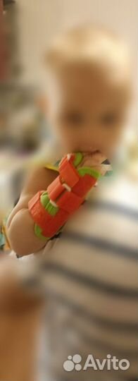 Лангетка на правую руку(ортез)