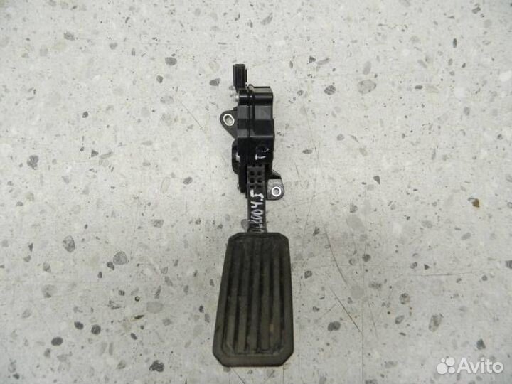 Педаль газа Toyota Land Cruiser J200 2007-2015