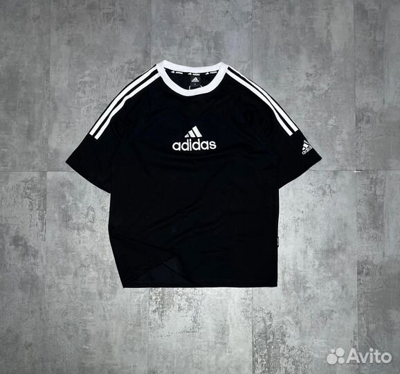 Футболка adidas оверсайз