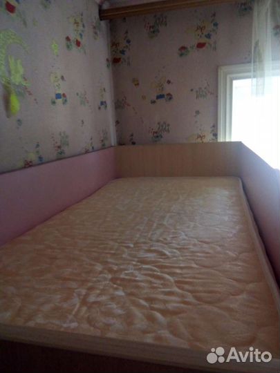 Двухъярусная кровать