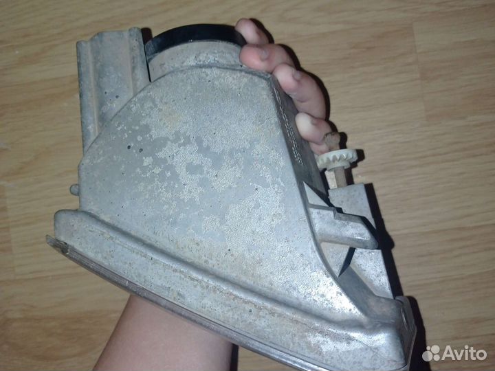 Туманная фара на toyota lchikoh