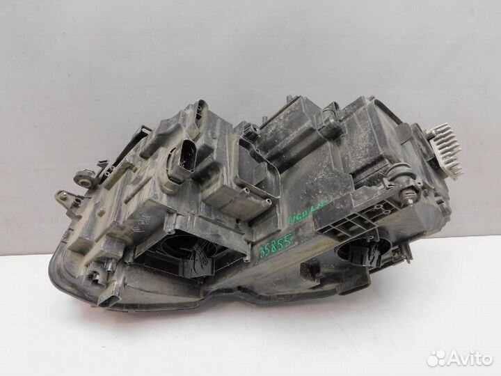 Фара правая Volkswagen Tiguan